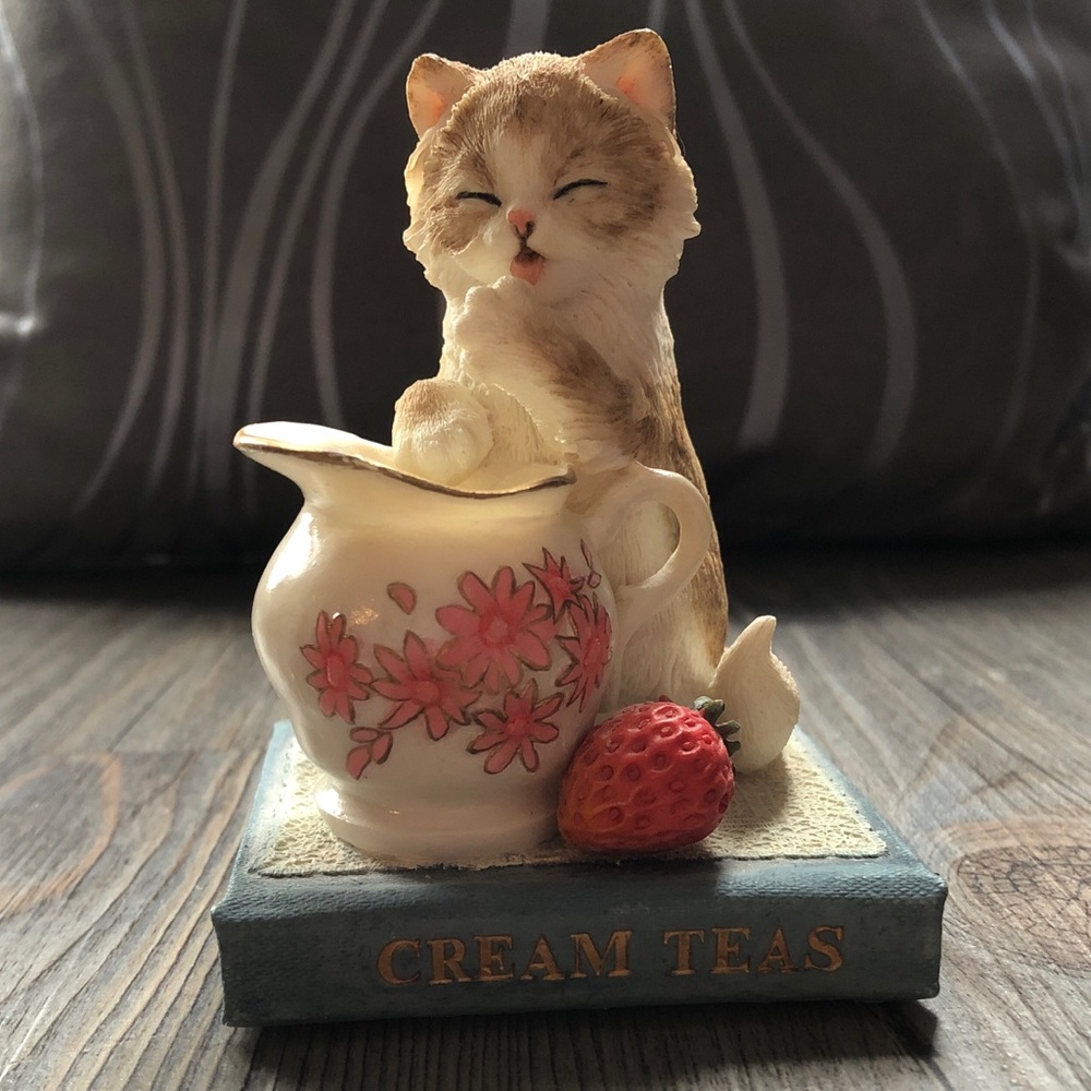 Orange Kitten and Cream Figurine Statue